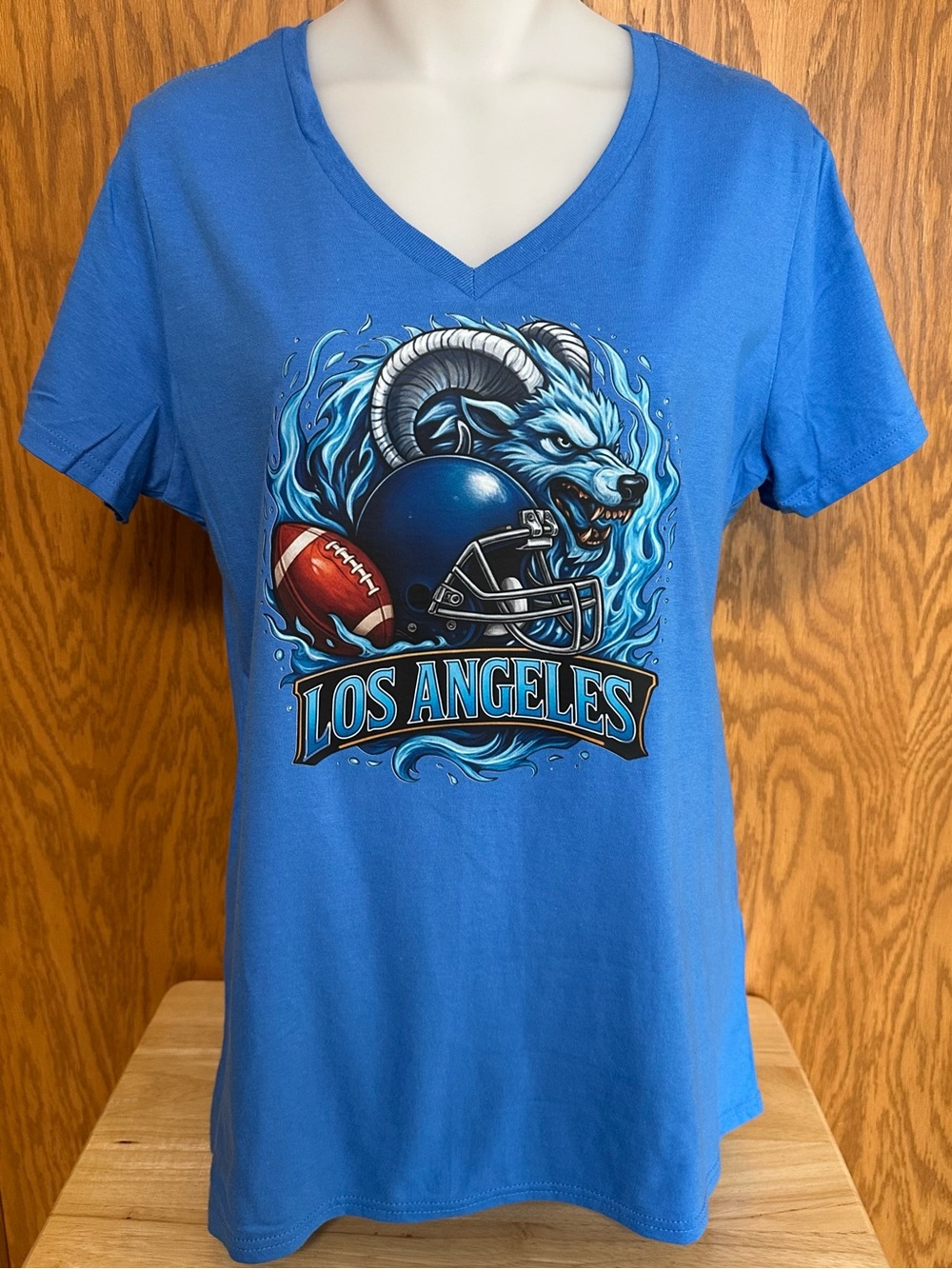 LA Rams V-Neck Graphic Tee - NIP